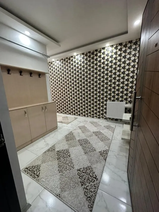 1+1 Eşyalı Balkonlu Kiralık Daire