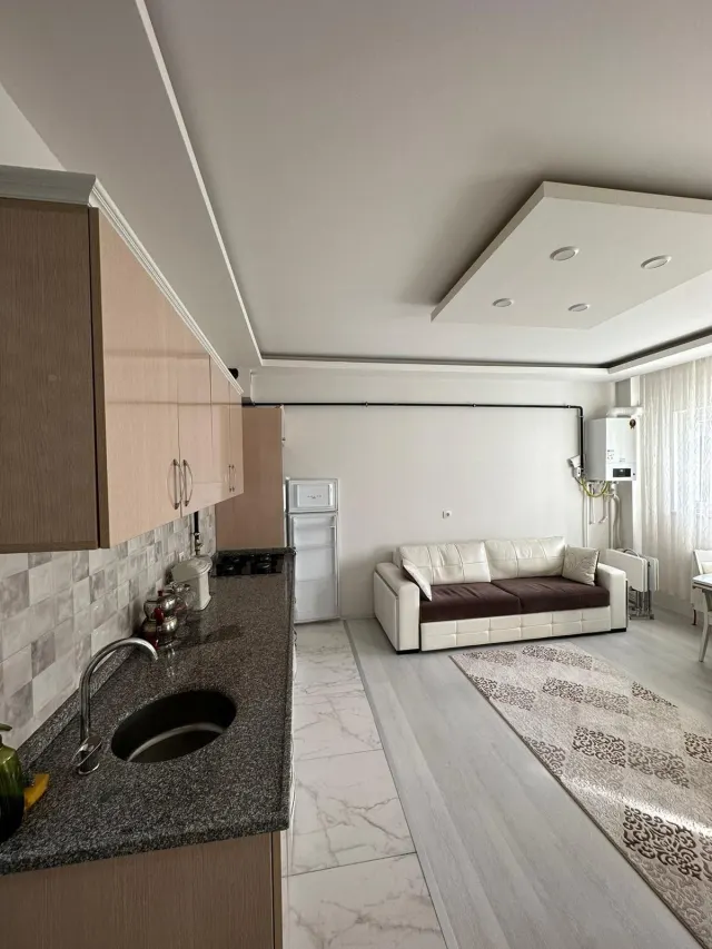 1+1 Eşyalı Balkonlu Kiralık Daire